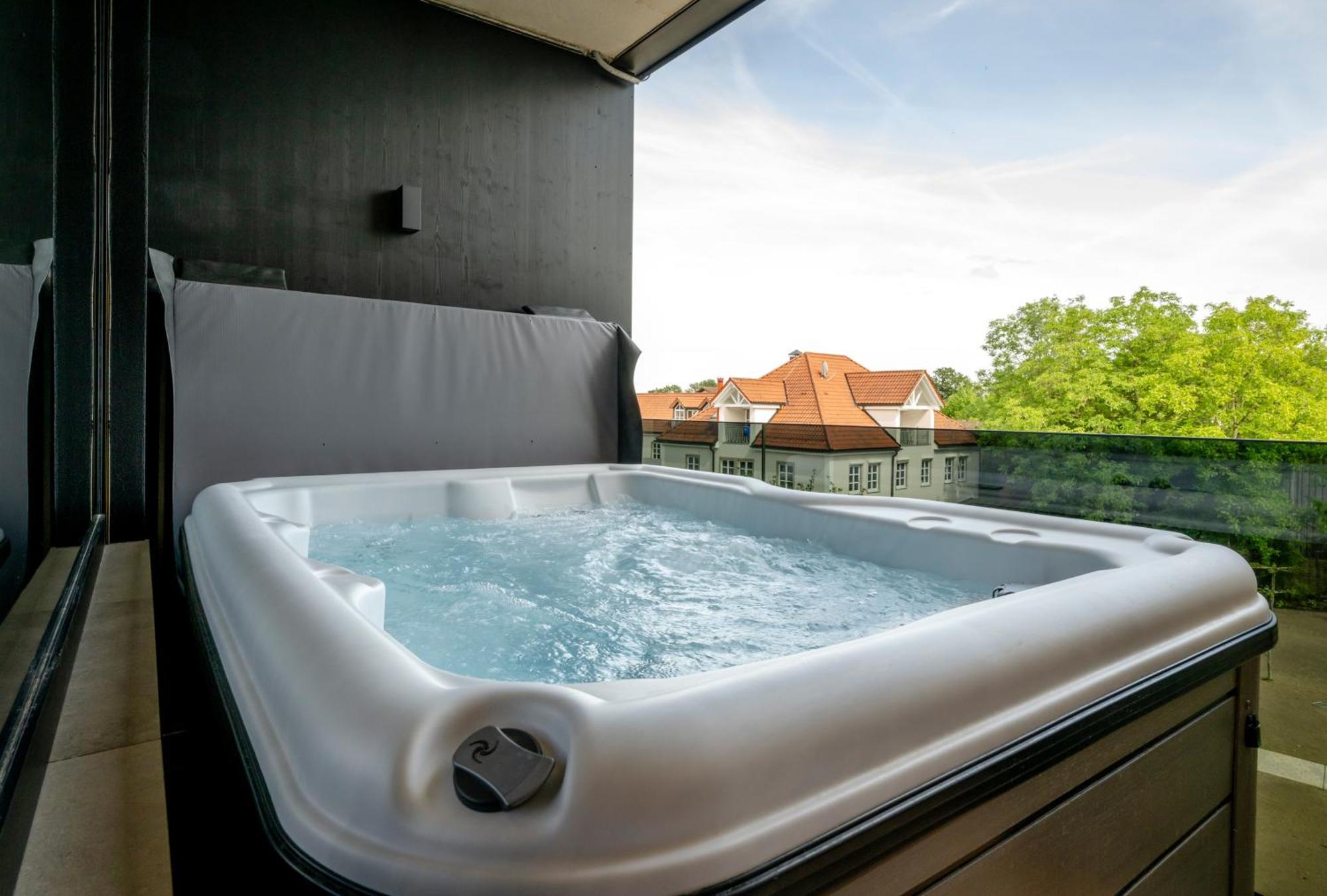 Suite Spa Bath